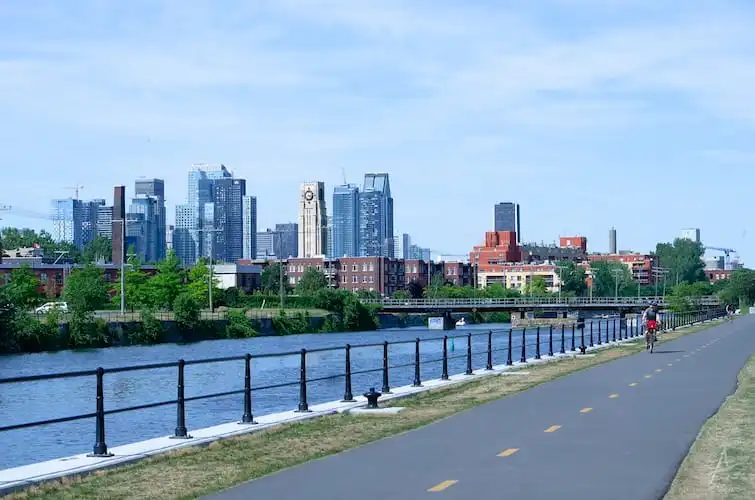 Piste cyclable Montréal Canada